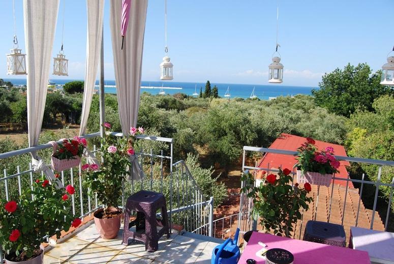 Traditional Room The Small Museum Ionian Sea Kastro-Kyllini Exterior foto